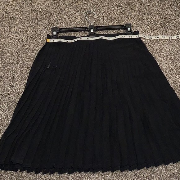 NWT American Apparel Black Chiffon Pleated Skirt S - Picture 5 of 8